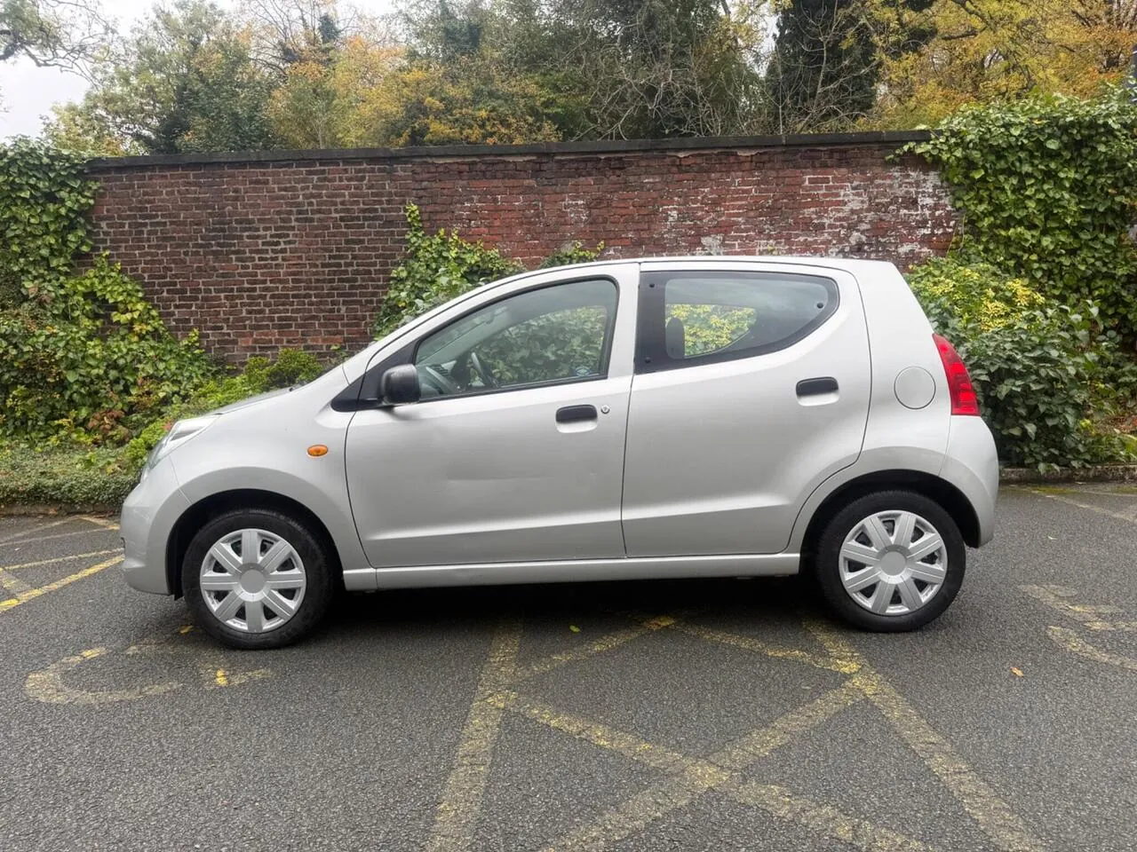 Suzuki Alto 2013 photo 5