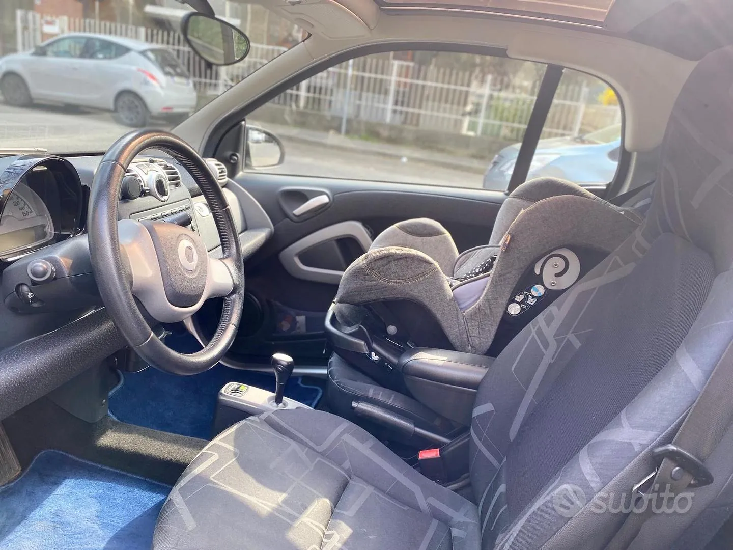 Smart Fortwo 2010 photo 2