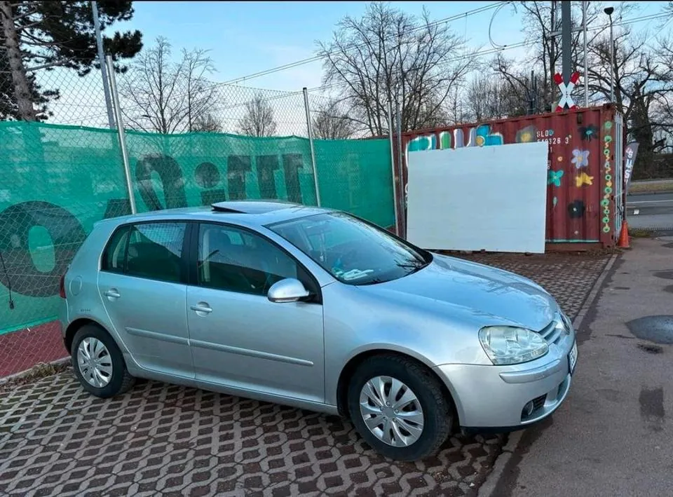 Volkswagen Golf V