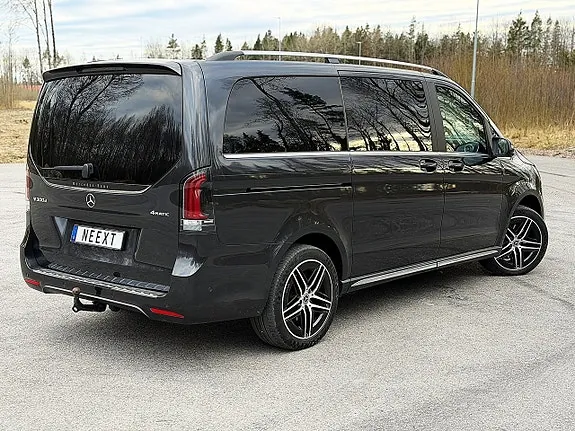 Mercedes-Benz V300 2025 photo 5
