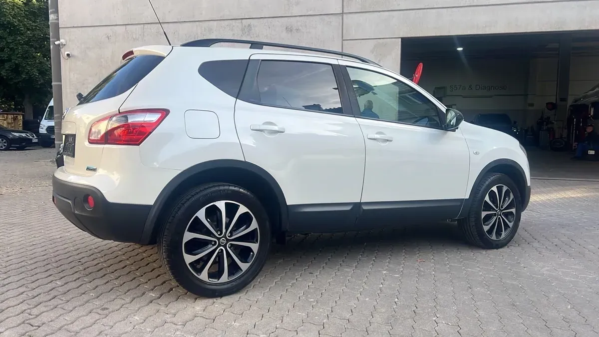 Nissan Qashqai 2013 photo 3