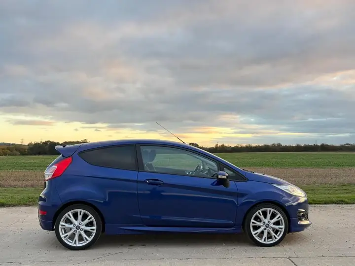 Ford Fiesta 2015 photo 4