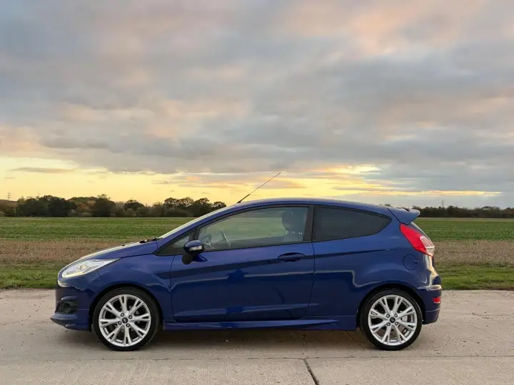 Ford Fiesta 2015 photo 5