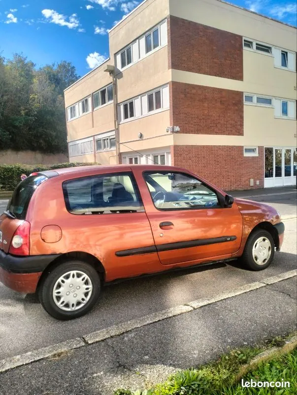 Renault Clio 1998 photo 3