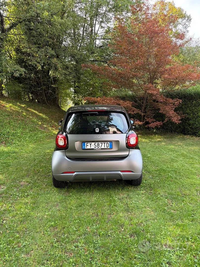 Smart Fortwo 2019 photo 3