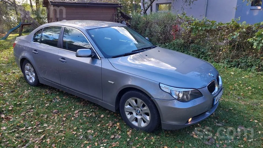 BMW 520I