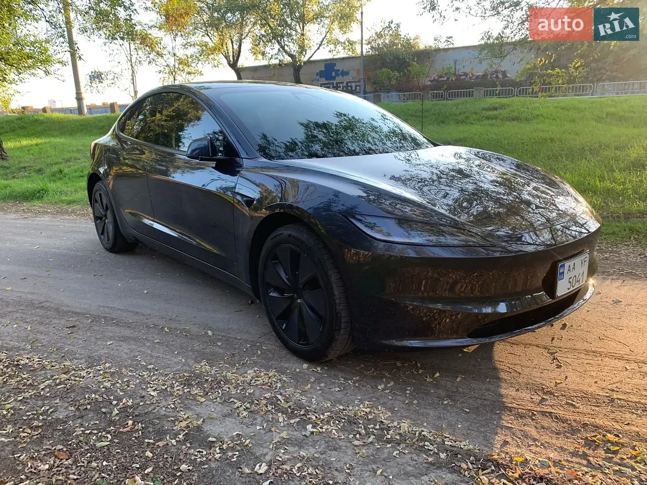 Tesla Model 3 2025 photo 3
