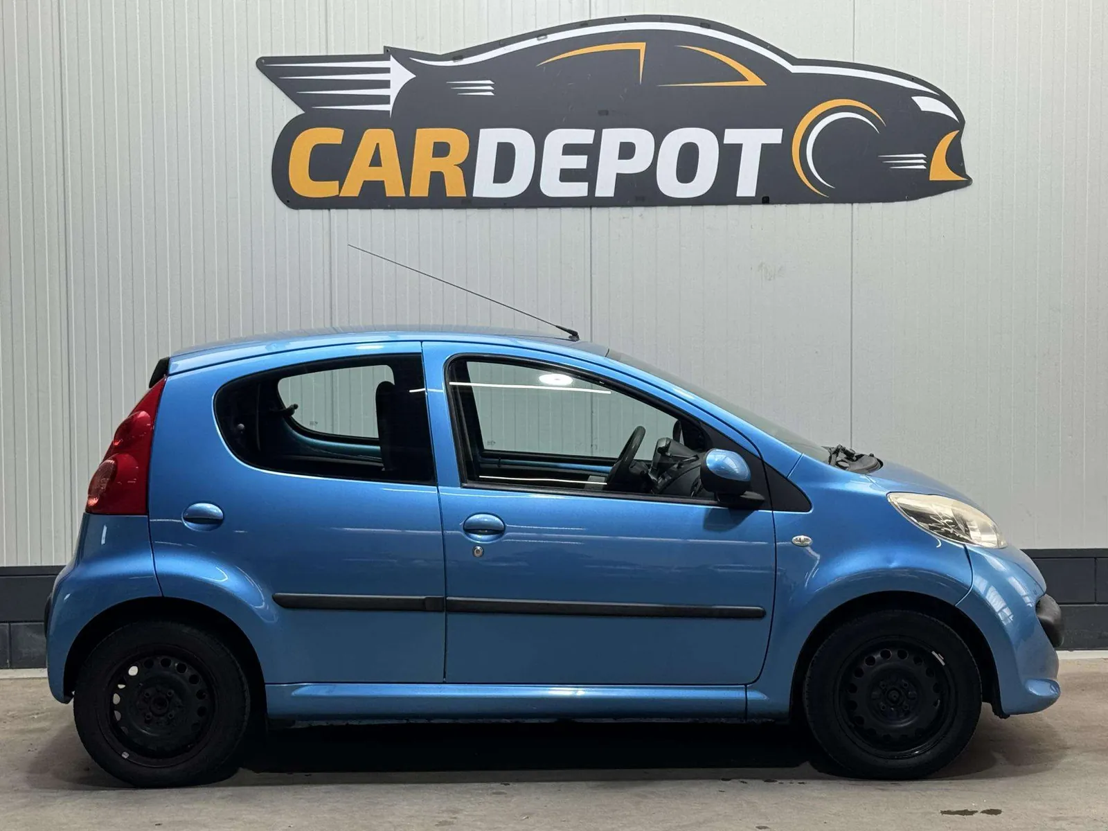 Peugeot 107 2008 photo 4