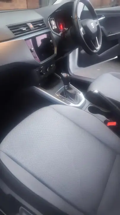 Seat Arona 2018 photo 4