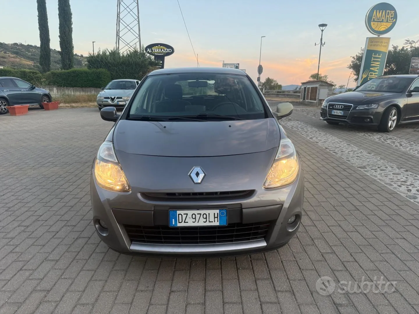 Renault Clio 2009 photo 2
