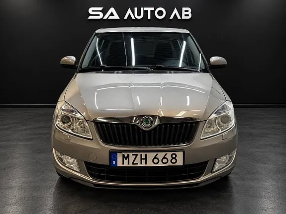 Skoda Fabia 2013 photo 3