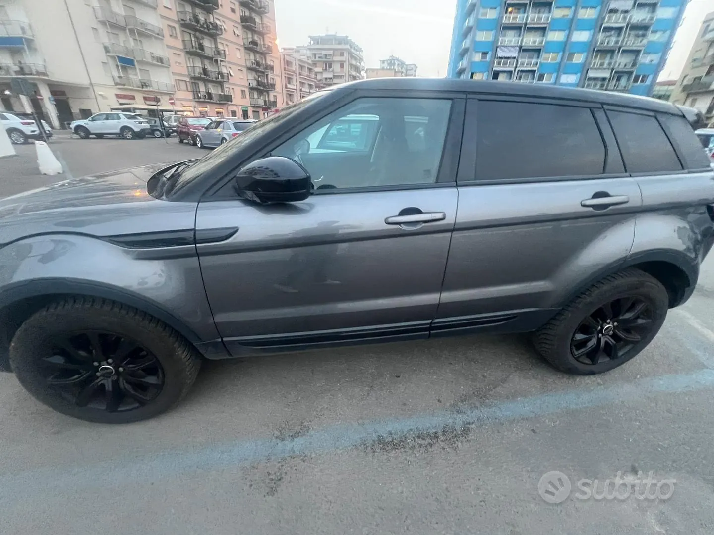 Land Rover Range Rover Evoque 2017 photo 2