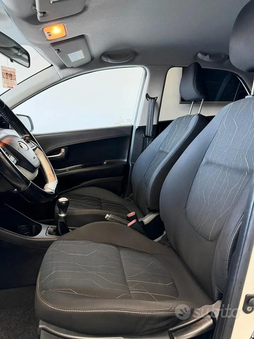 Kia Picanto 2015 photo 5