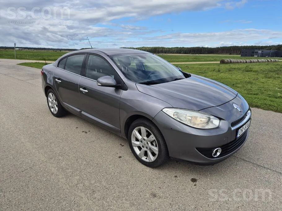 Renault Fluence 2011 photo 2
