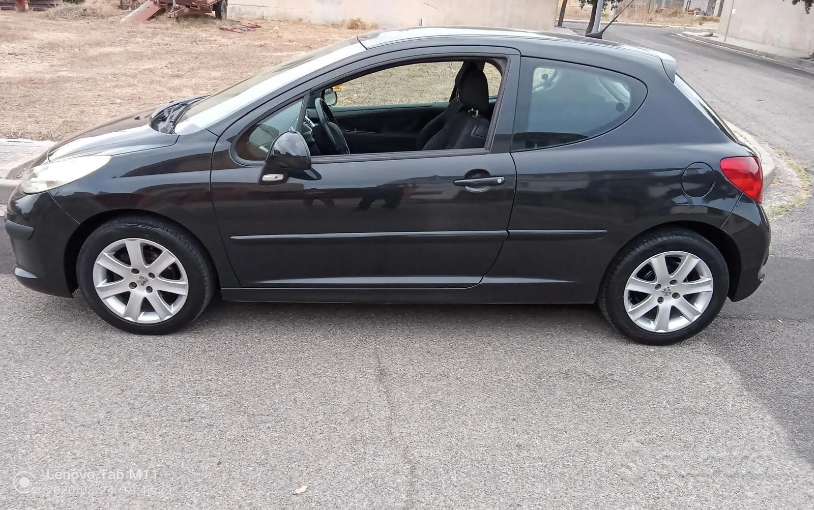Peugeot 207 2008 photo 3