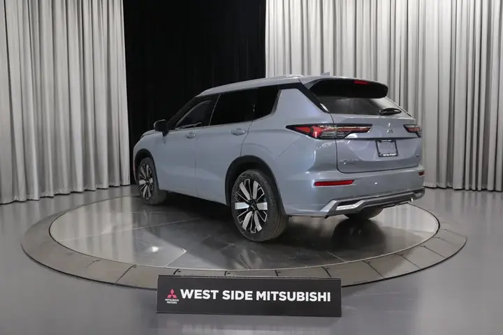 Mitsubishi Outlander 2026 photo 4