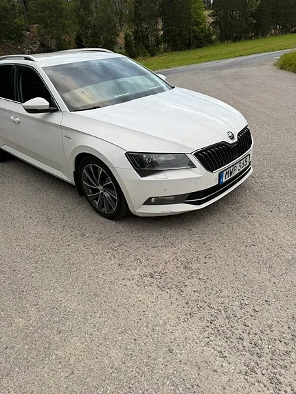 Skoda Superb 2016 photo 2