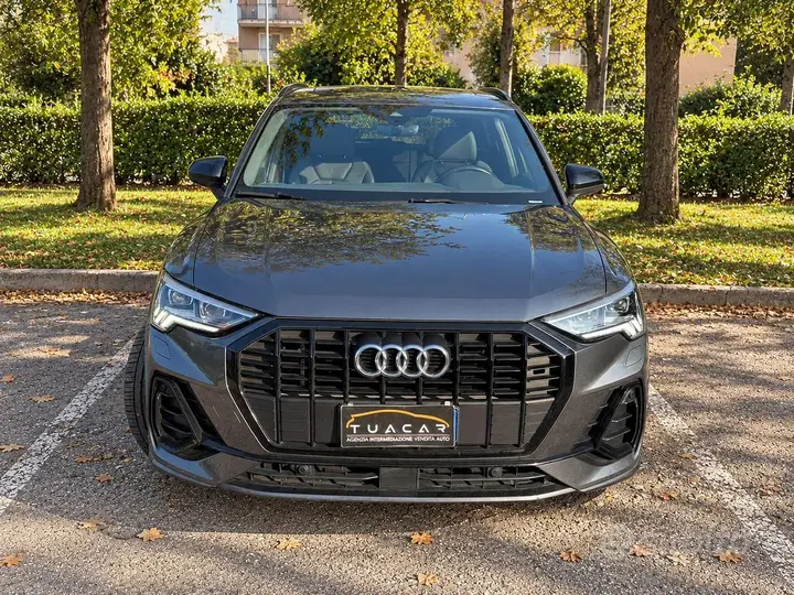 Audi Q3 2021 photo 2
