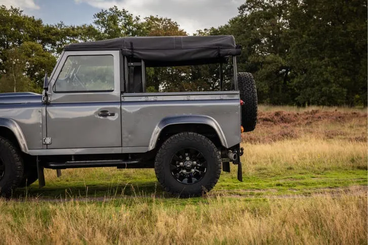 Land Rover Defender 2015 photo 3