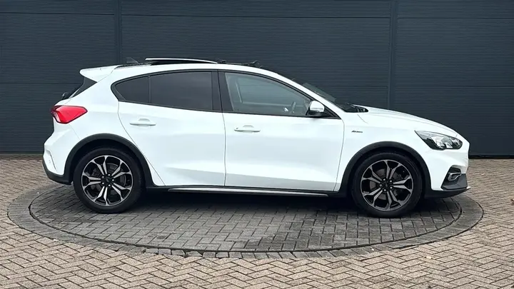 Ford Focus 2019 photo 4