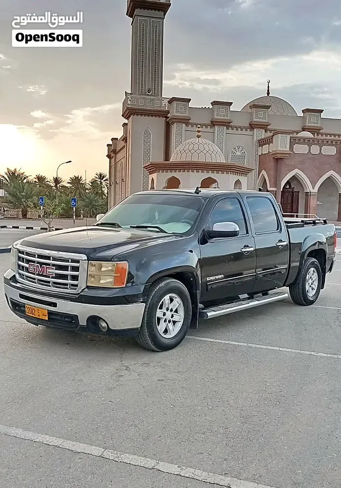 GMC Sierra 2011 photo 3
