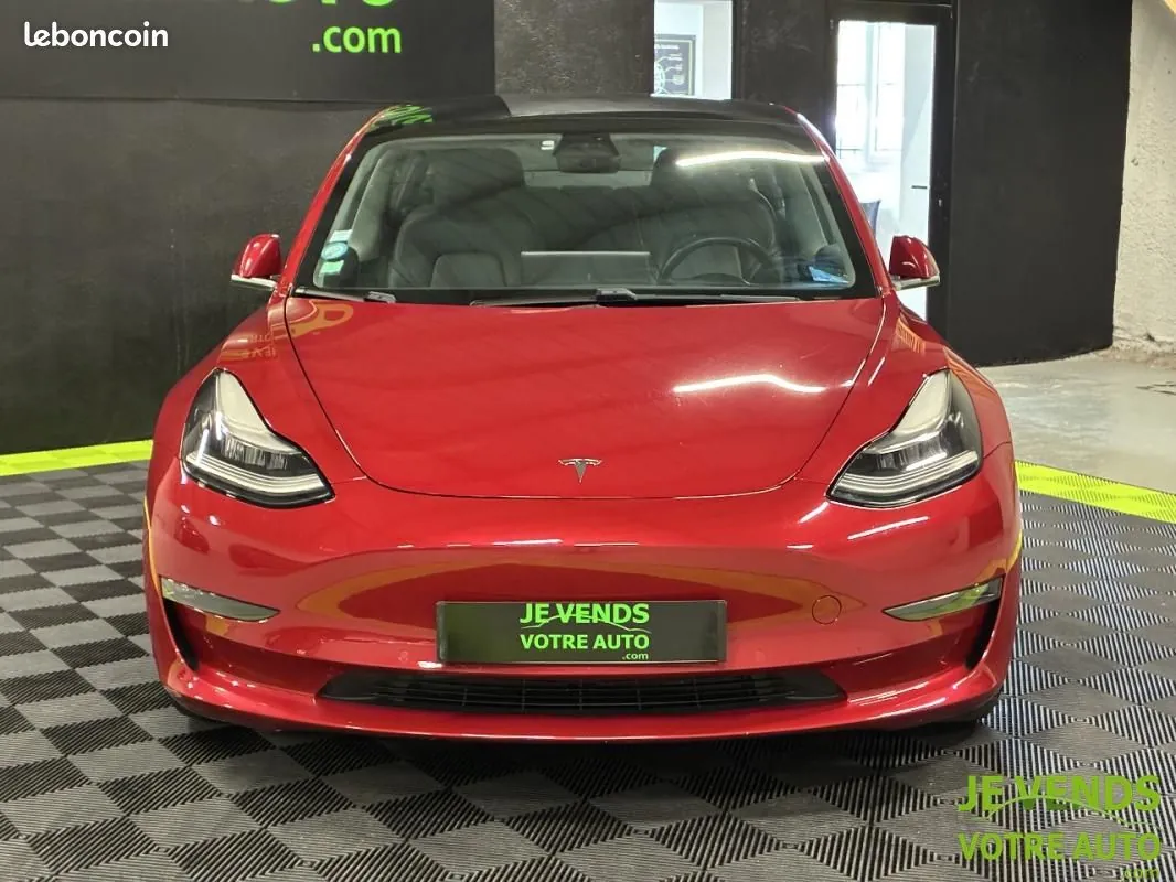 Tesla Model 3 2020 photo 3