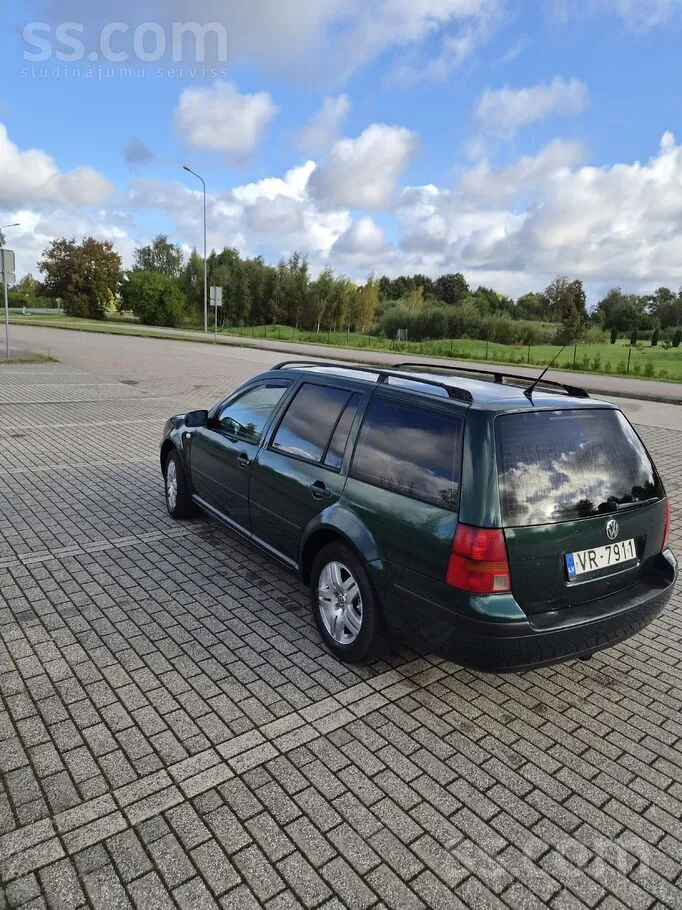 Volkswagen Golf 2002 photo 2