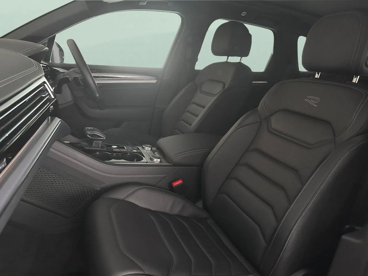 Volkswagen Touareg 2023 photo 4