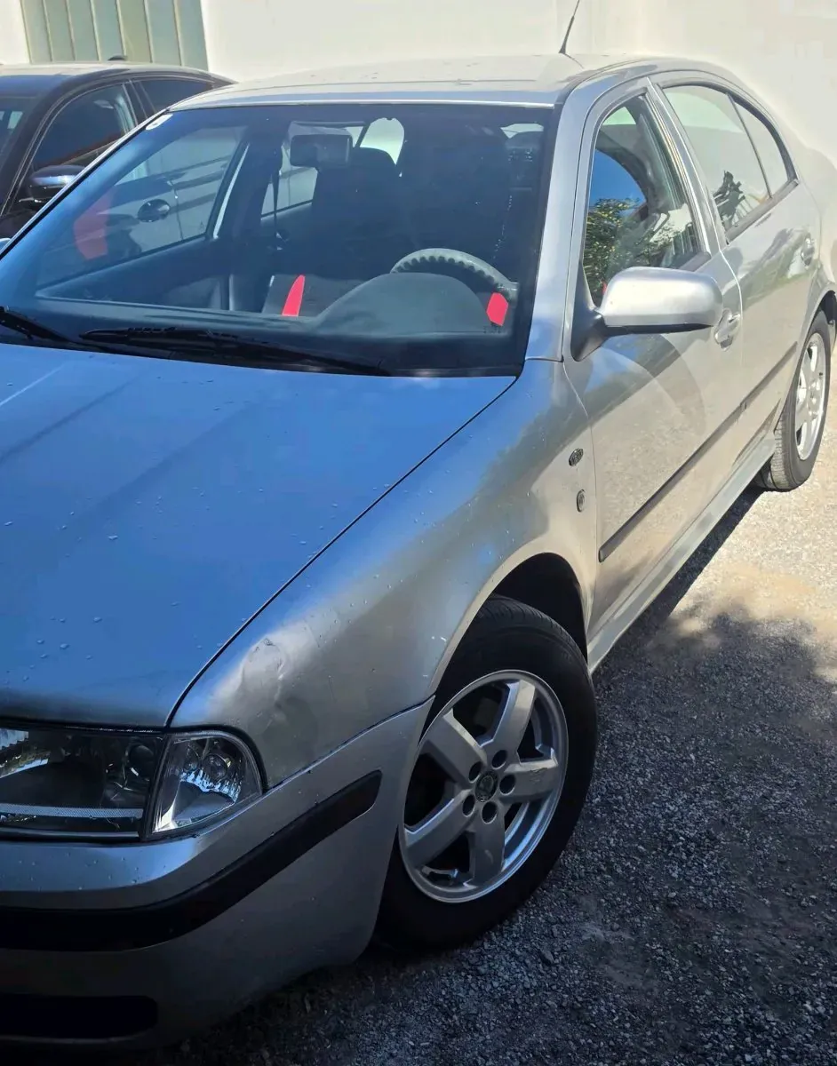 Skoda Octavia 2001 photo 3
