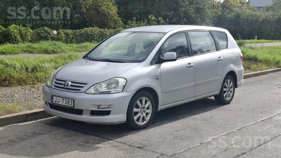 Toyota Avensis Verso