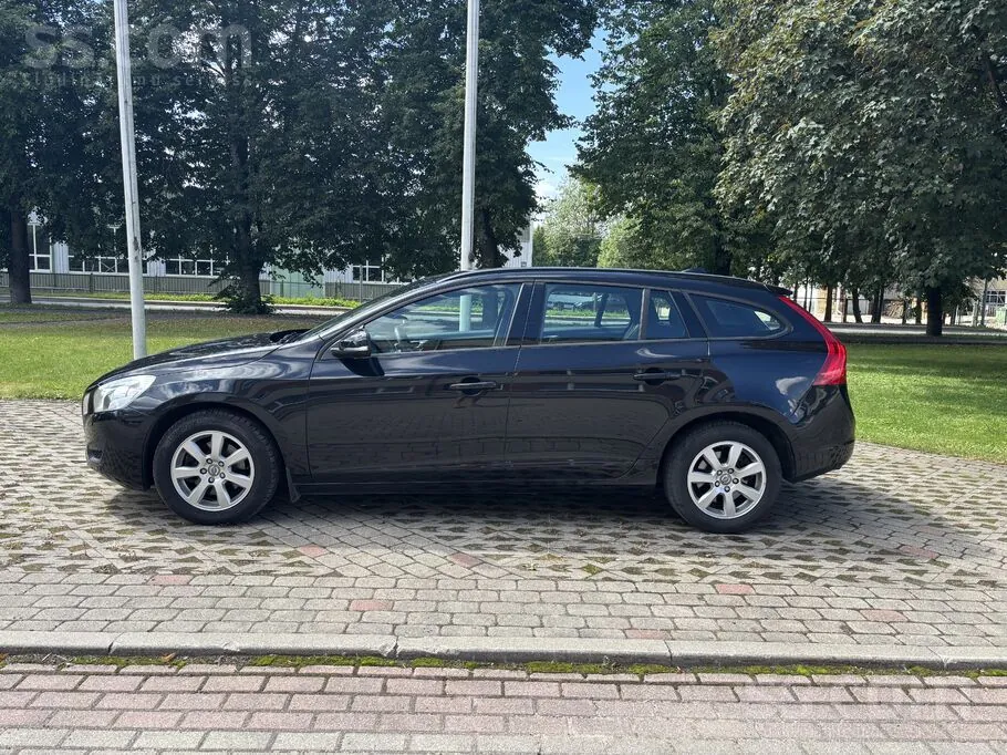 Volvo V60 2012 photo 2