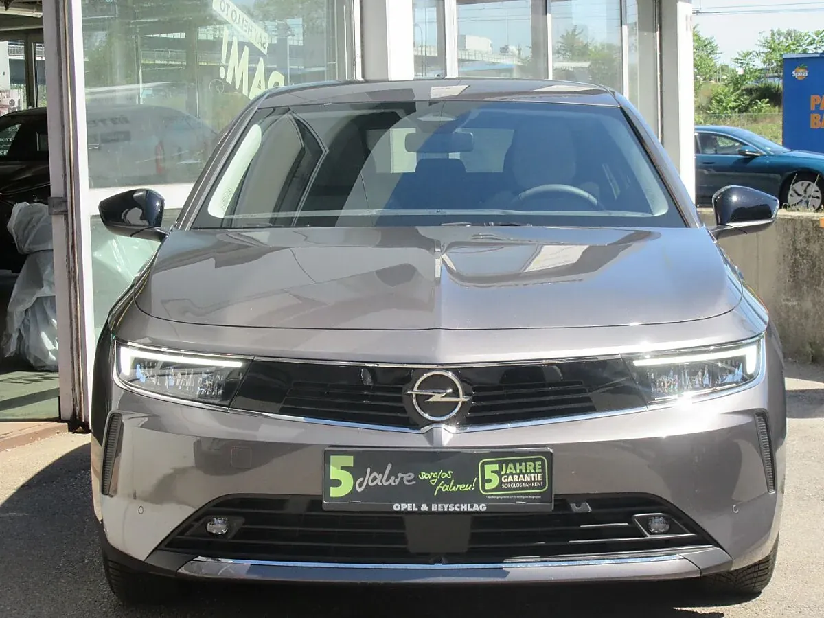 Opel Astra 2023 photo 3