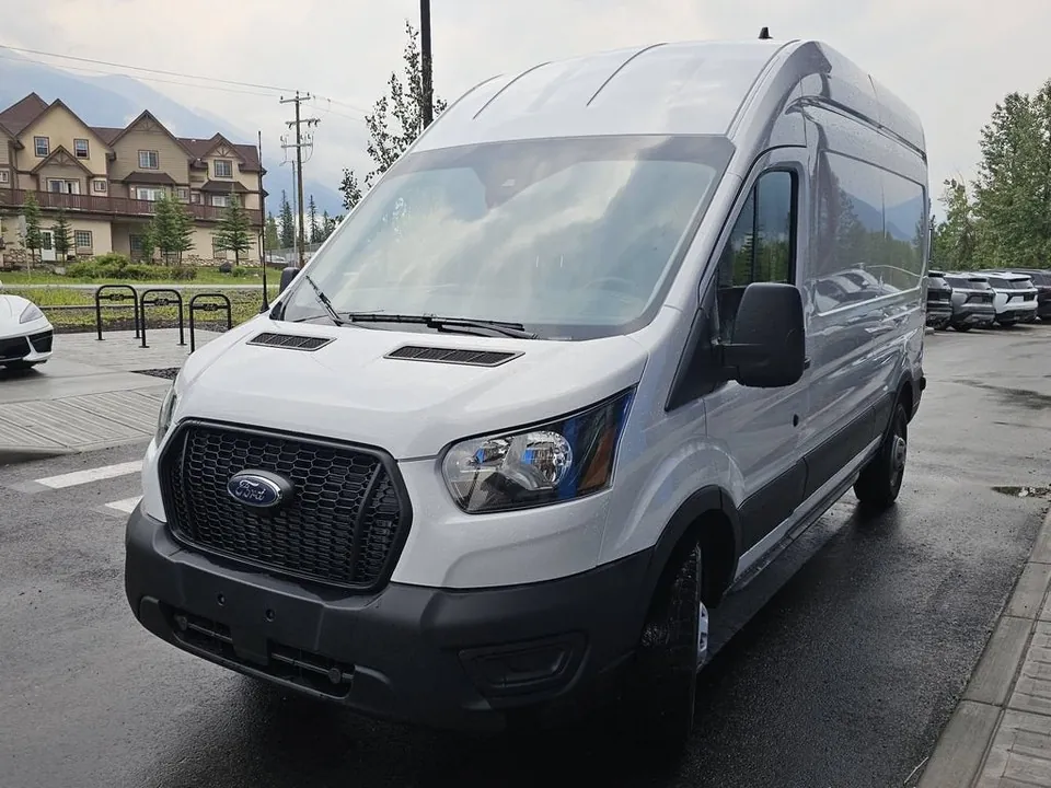 Ford Transit 2025 photo 4