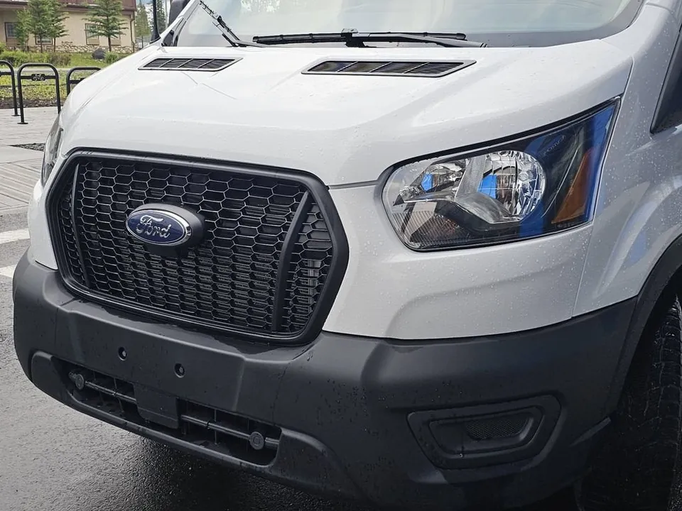 Ford Transit 2025 photo 3
