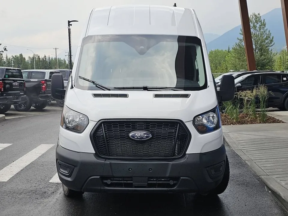 Ford Transit 2025 photo 2