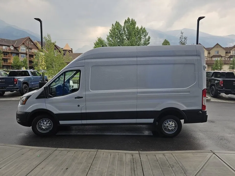 Ford Transit 2025 photo 5