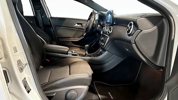 Mercedes-Benz A 180 2018 photo 3
