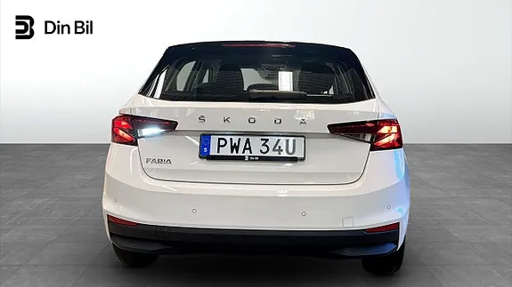 Skoda Fabia 2023 photo 5
