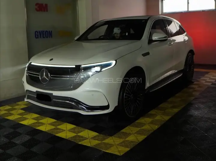 Mercedes-Benz Eqc
