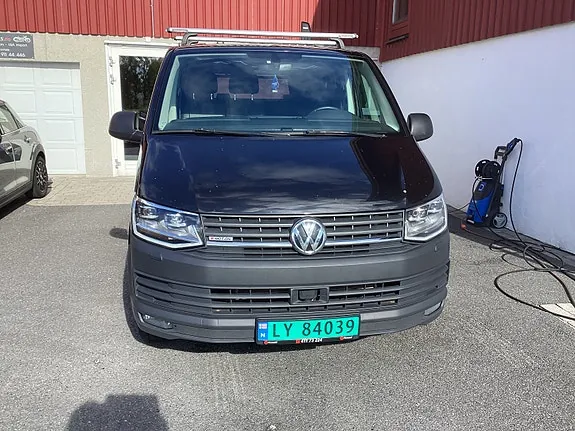Volkswagen Transporter 2018 photo 3