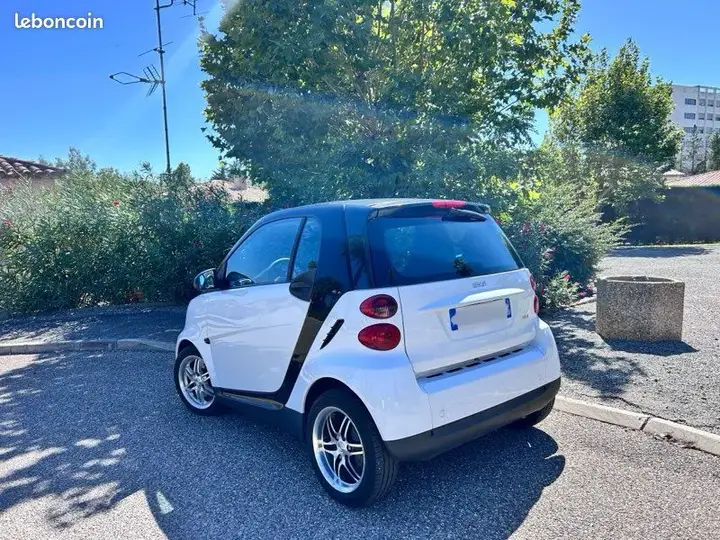 Smart Fortwo 2009 photo 2