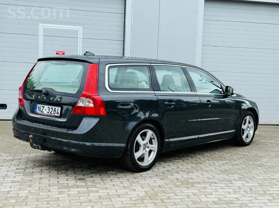 Volvo V70 2010 photo 5