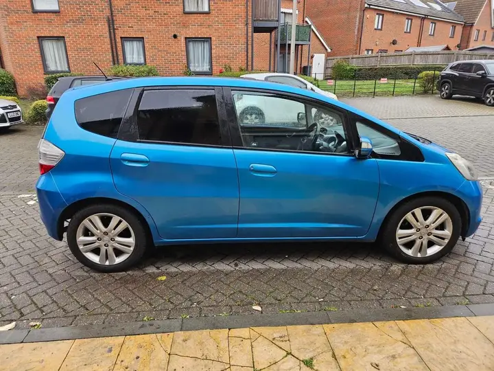 Honda Jazz 2010 photo 3