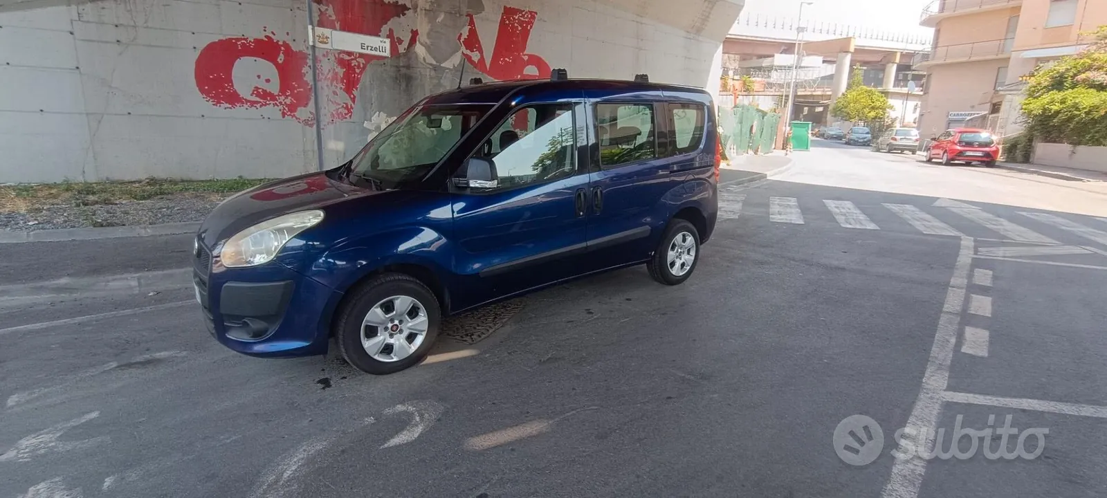 Fiat Doblo 2010 photo 2