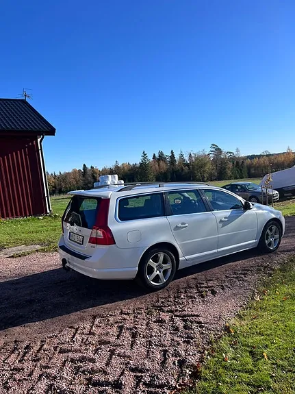 Volvo V70 2012 photo 3