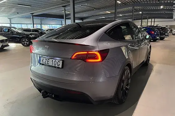 Tesla Model Y 2023 photo 4
