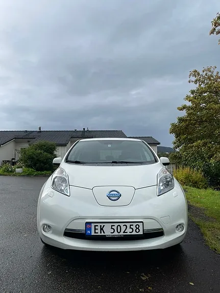 Nissan Leaf 2015 photo 4