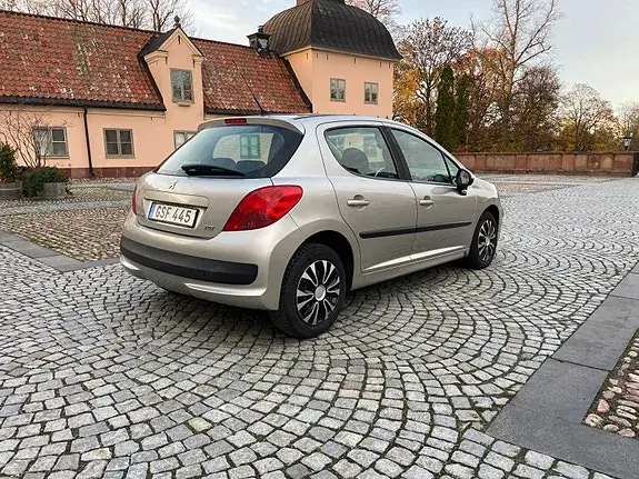 Peugeot 207 2008 photo 4