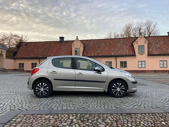 Peugeot 207 2008 photo 5