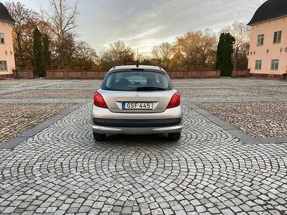 Peugeot 207 2008 photo 3